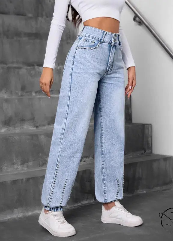 Light wash high-waisted match beaded straight jeans with elastic cuffs