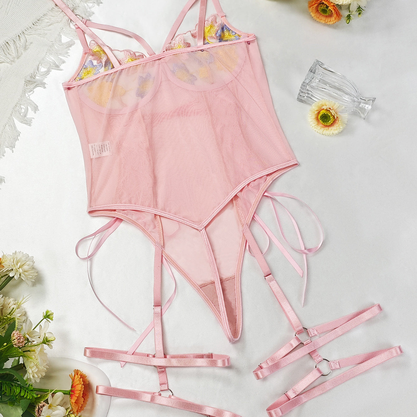 Pink embroidery beauty back lingerie set with floral accents and adjustable straps in fashion style