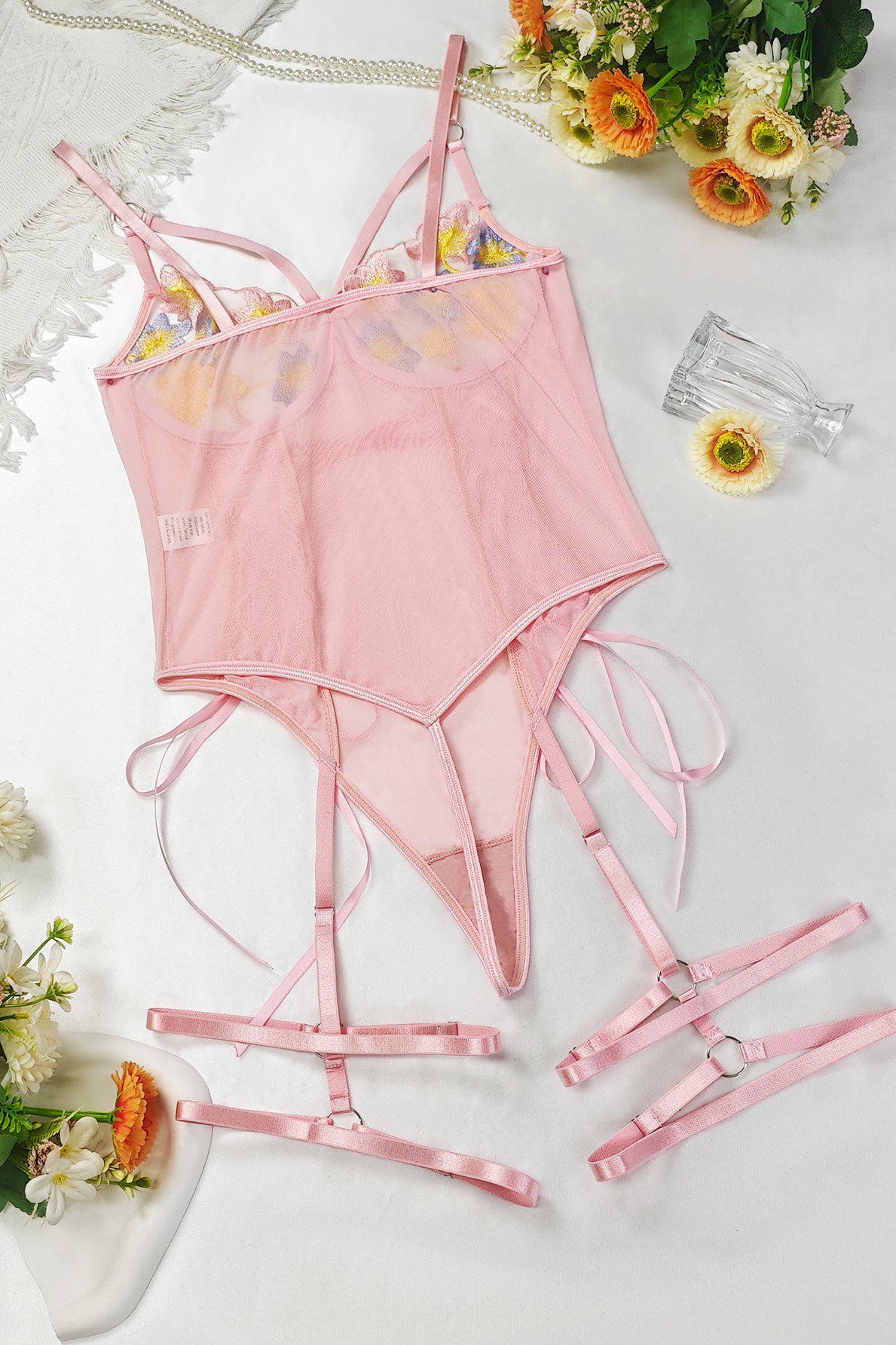 Pink embroidery beauty back lingerie set with floral accents and adjustable straps in fashion style