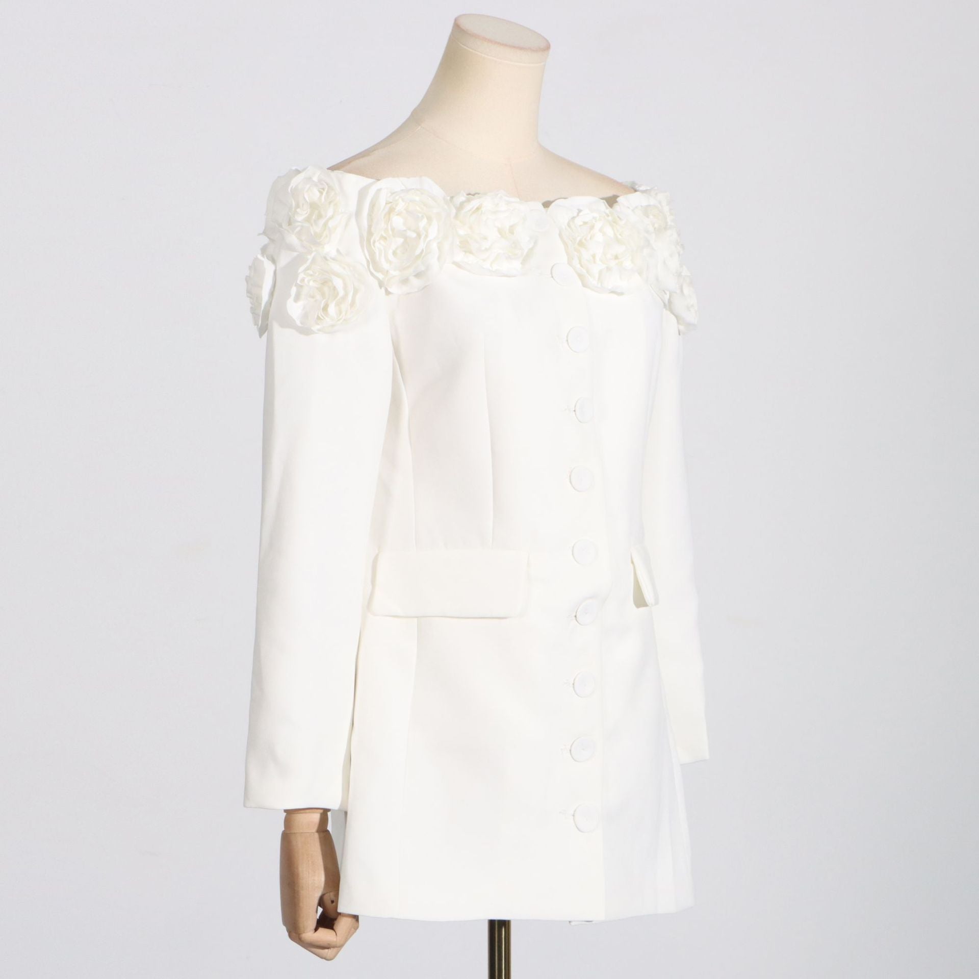 Off-the-shoulder white dress with floral embellishments for summer fashion ملابس Langry