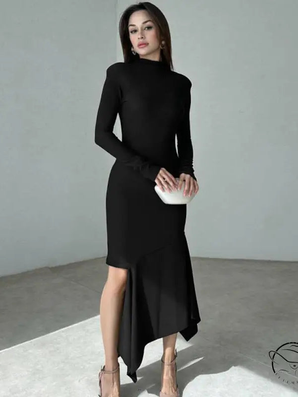 Elegant black high-slit turtleneck langry fashion dress