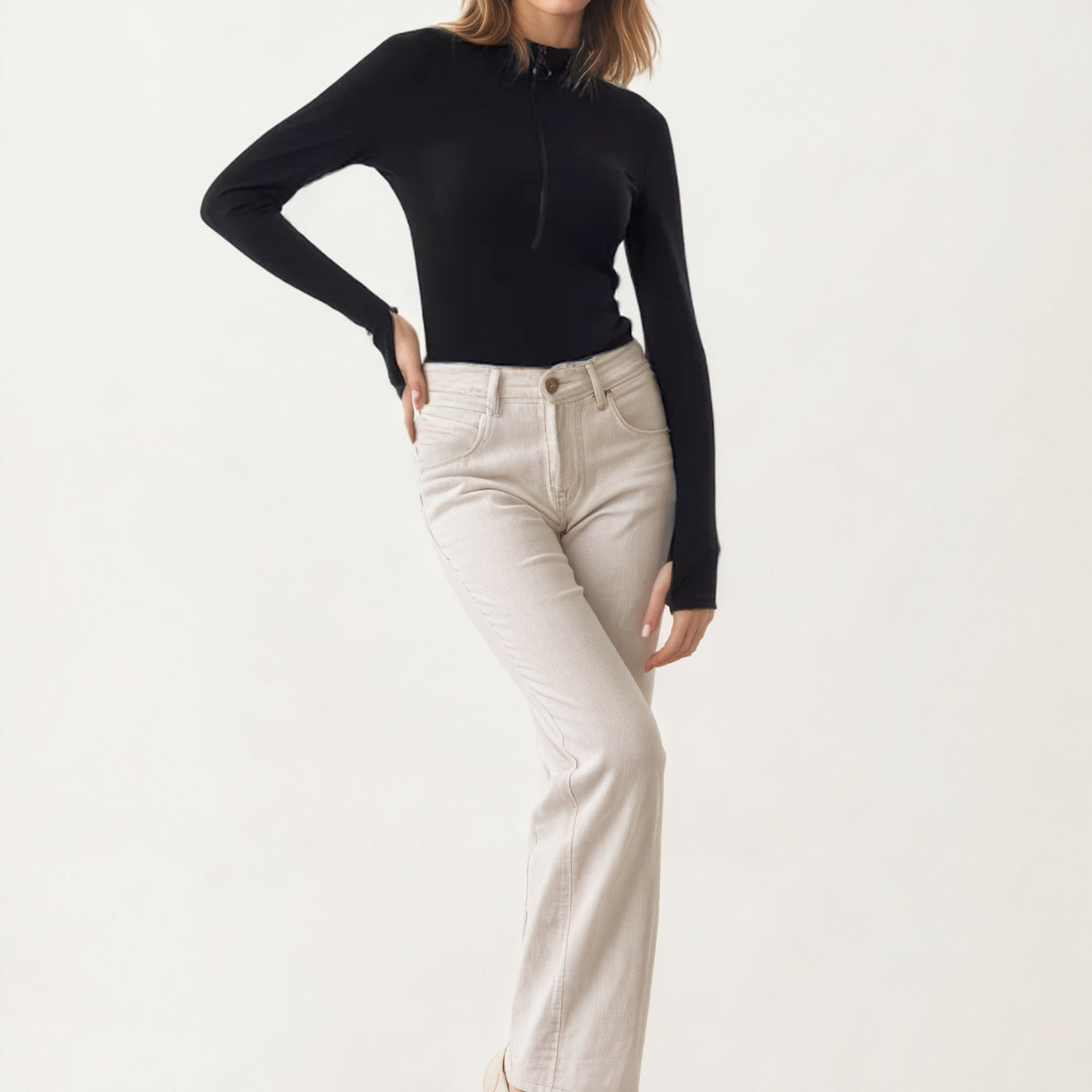 Langry fashion beige high-waisted jeans with sneakers