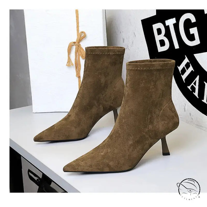 Langry fashion brown suede ankle boots with pointed toes and thin heels