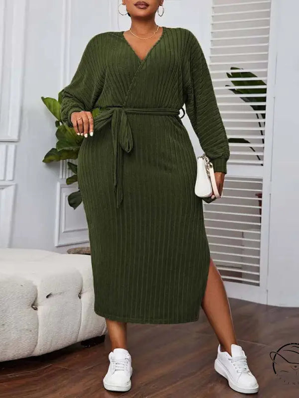 Elegant A-line midi dress in dark olive green ribbed knit with V-neck and side slit