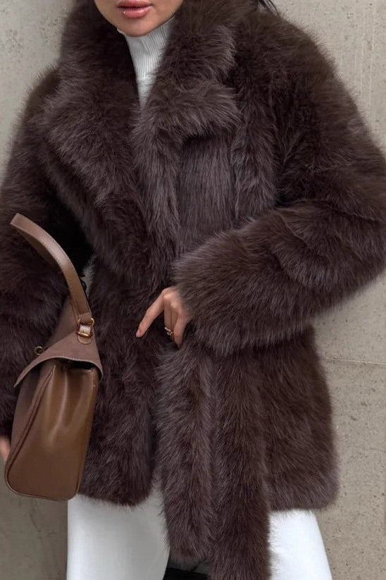 Brown faux fur coat with high collar and long sleeves in Langry fashion