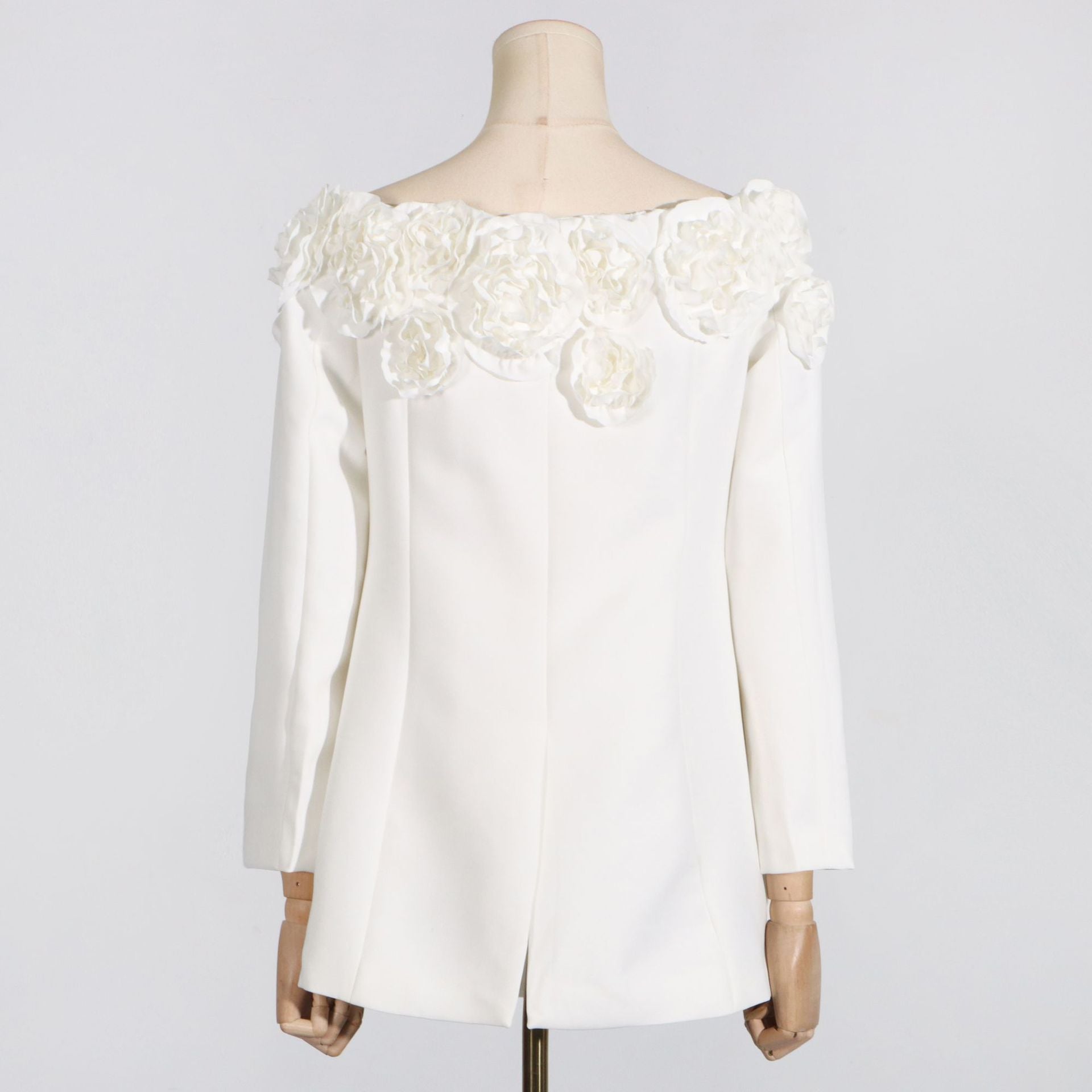 Off-the-shoulder white floral blouse from the Summer off Shoulder dress collection