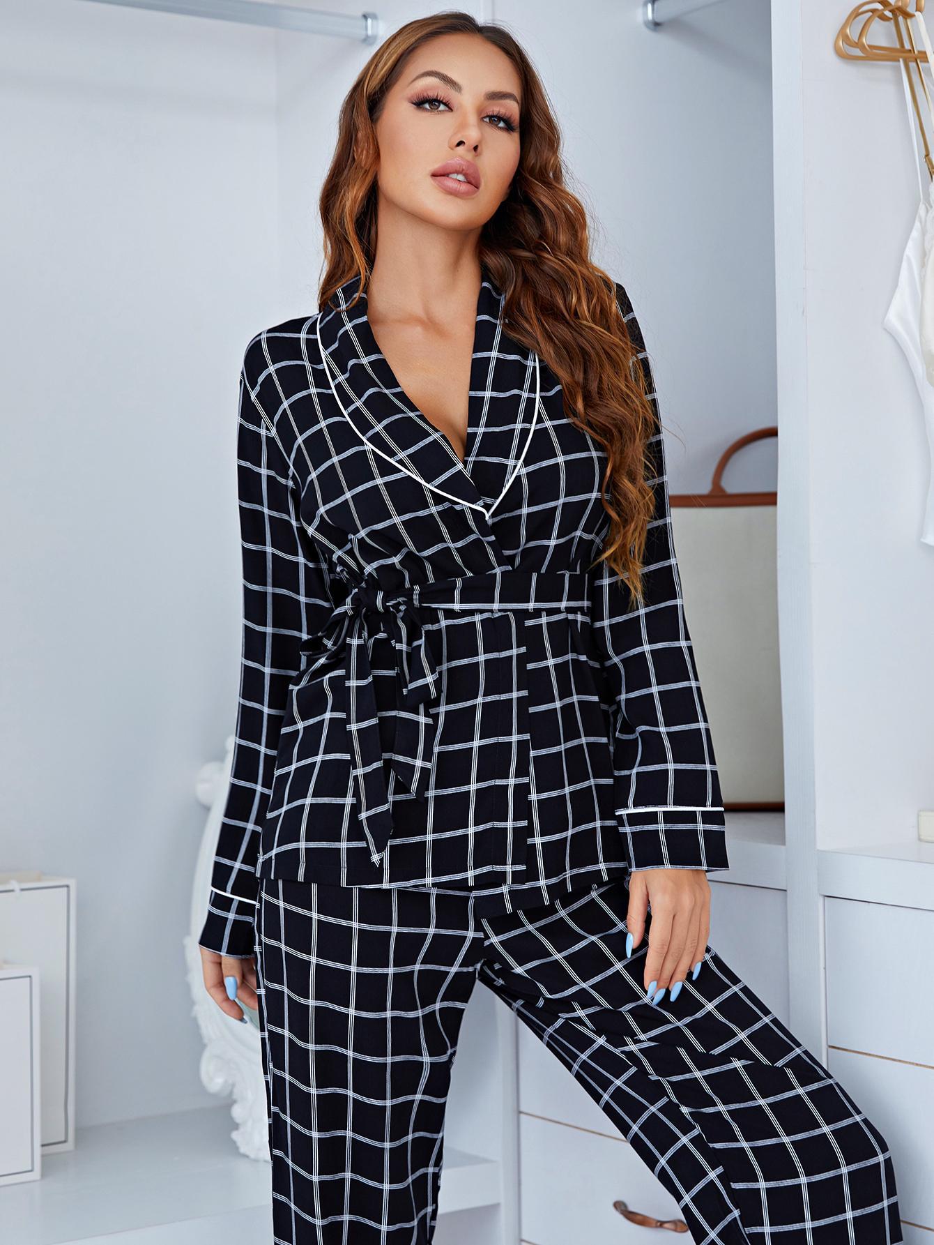 Comfy plaid long sleeve deep V-neck pajama set in black and white