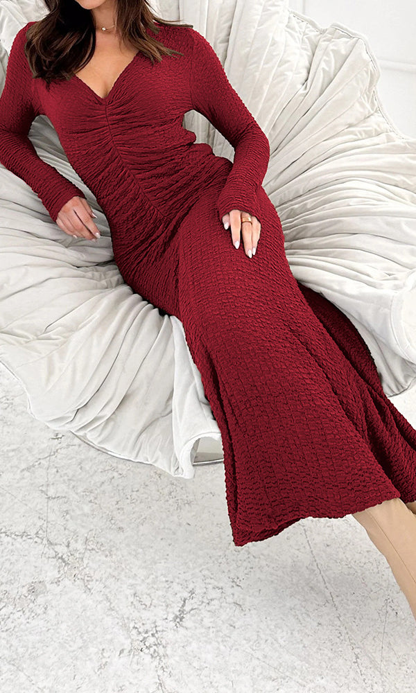 Burgundy textured long-sleeved dress from Beautiful Knitted Dress for elegant fashion