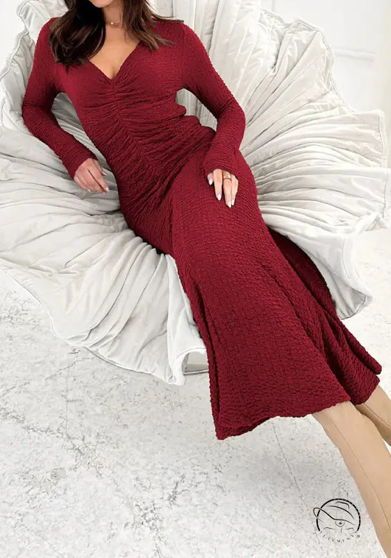 Burgundy textured long-sleeved beautiful knitted dress