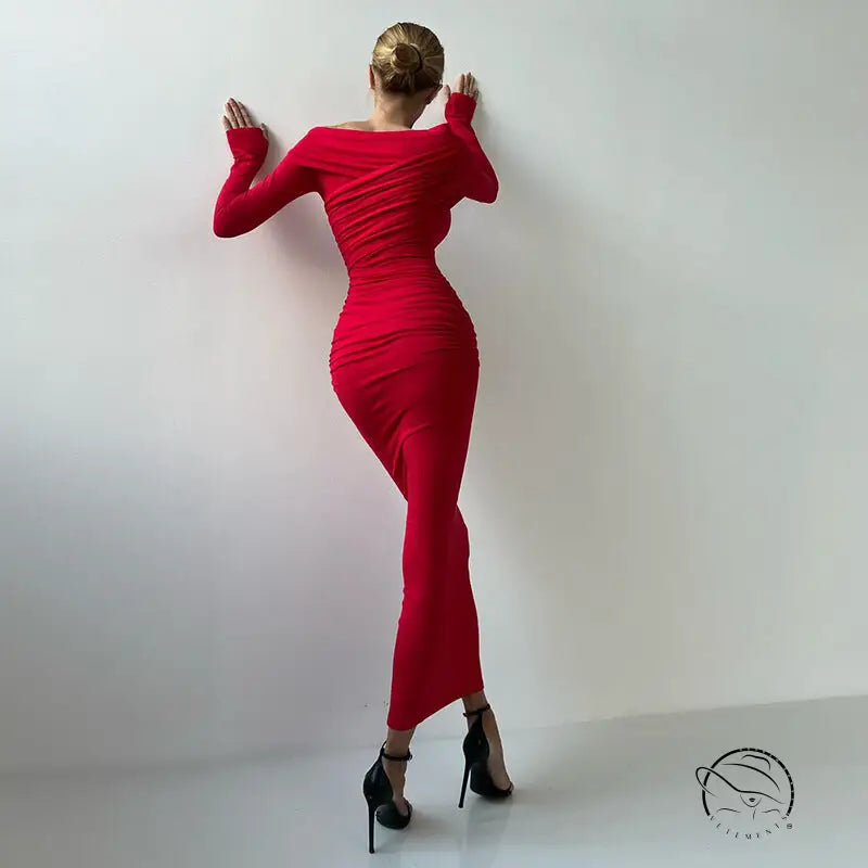 Elegant retro red langry fashion dress, long-sleeved and form-fitting