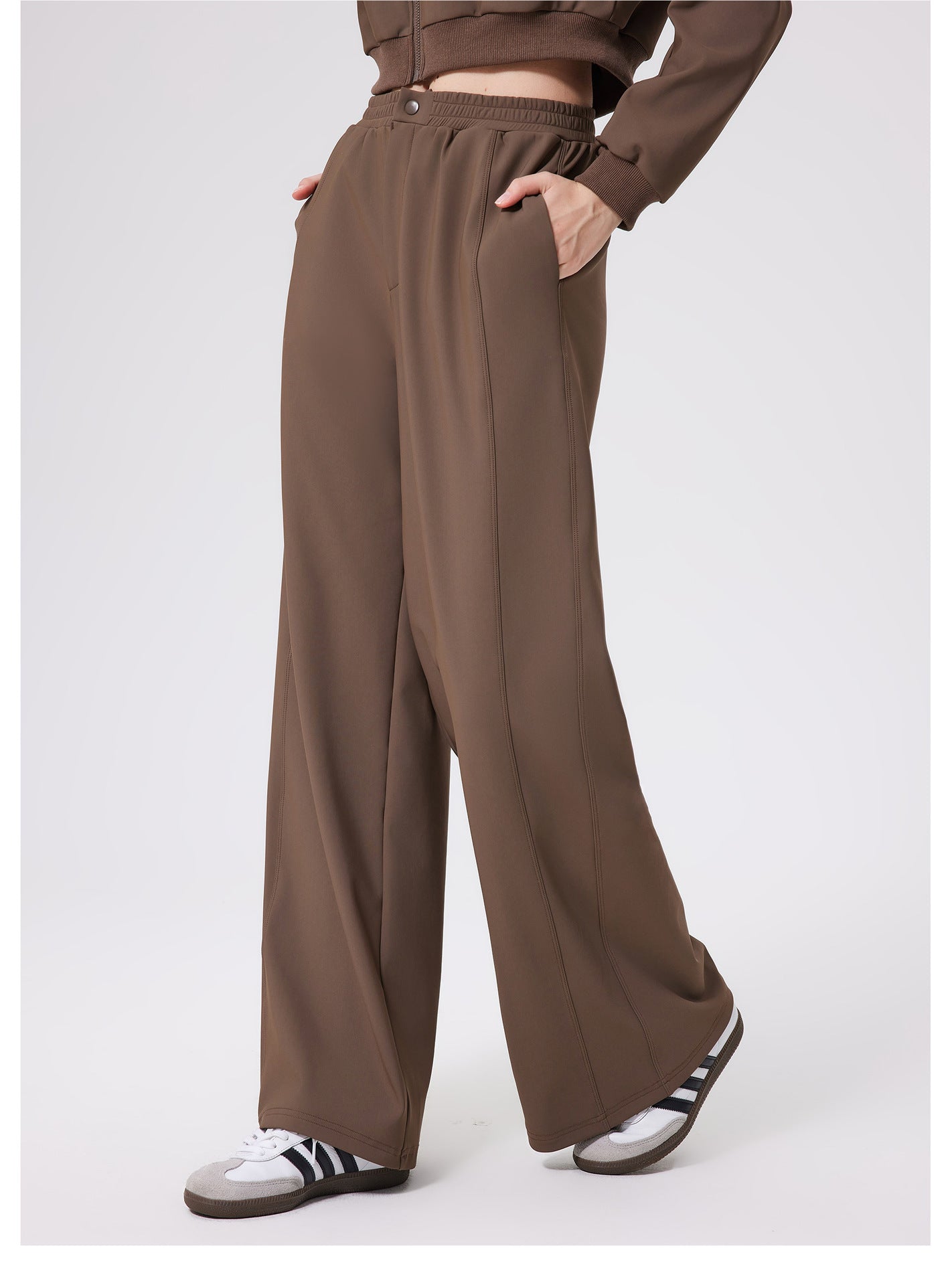Brown loose fitness warm pants with elastic waistband and pockets