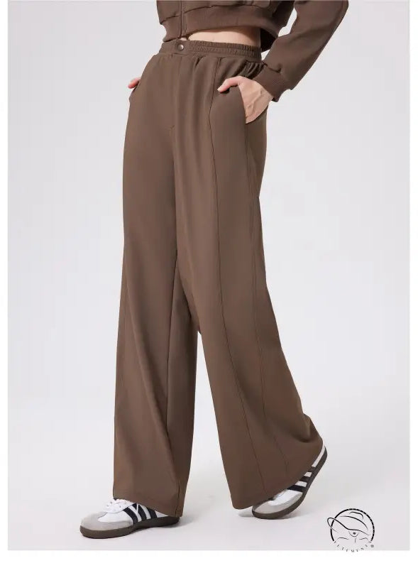 Brown loose fitness warm pants with elastic waistband and pockets