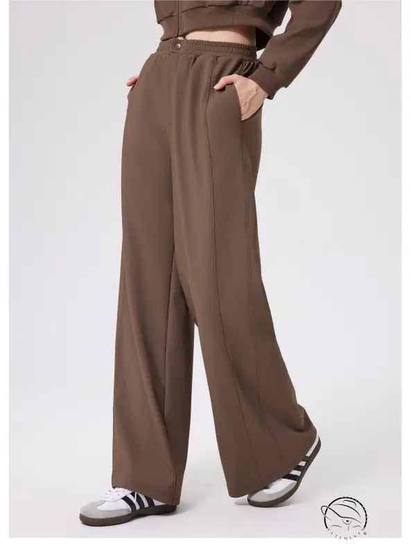 Brown loose fitness warm pants with elastic waistband and pockets