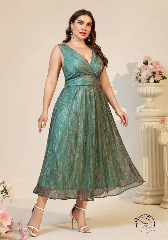 Beautiful suspender maxi dress: plus-size green glitter mesh V-neck sleeveless formal