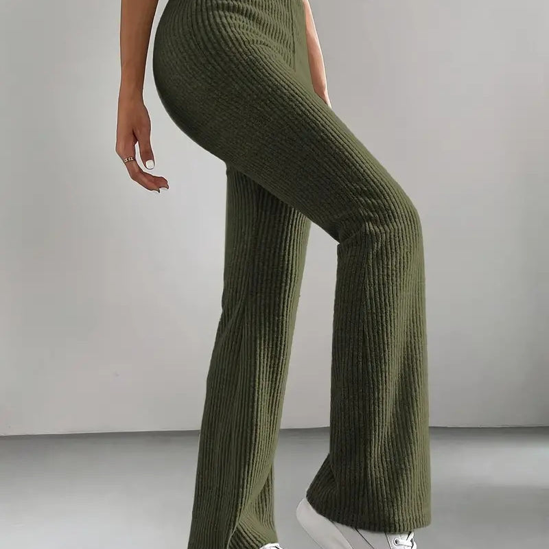 Casual knitted dark green wide-leg match pants with white sneakers for Langry style