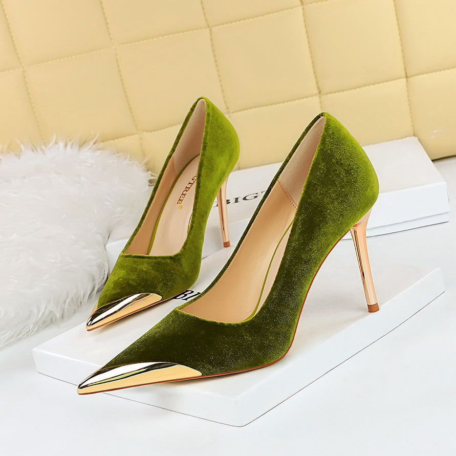 Olive green velvet high heels with gold tips for luxury fashion and ملابس styles