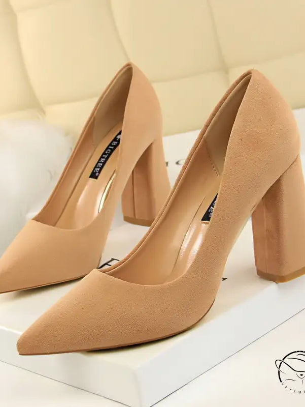 Beige suede high heels from Comfy Skinny in langry fashion