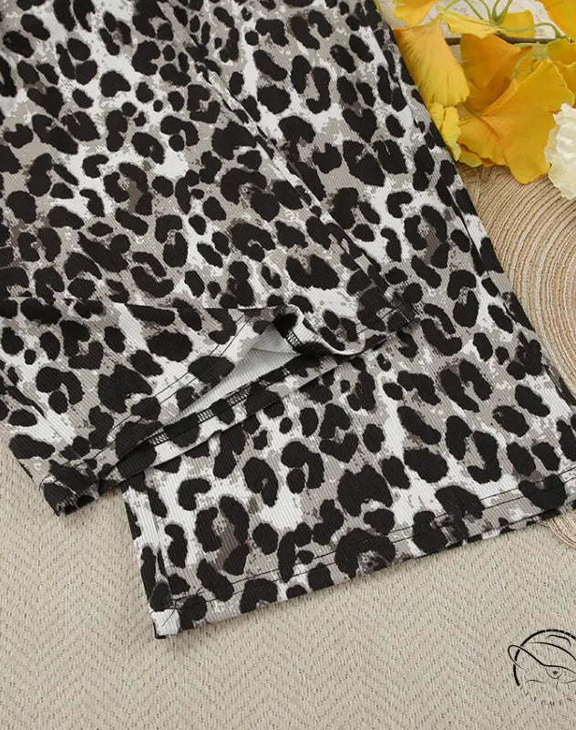 Slim fit leopard print crop top trousers pajamas set with slit hem