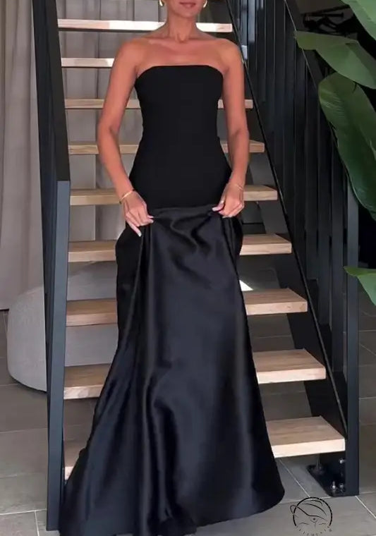 Elegant sleeveless black satin dress in Langry fashion