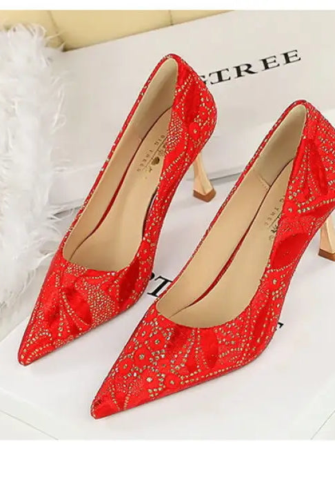 Red langry fashion high heel shoes with lace and pointed toes