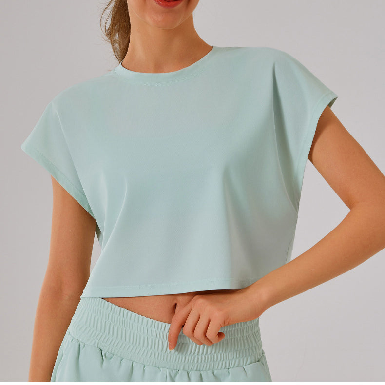 Mint green cropped t-shirt with cap sleeves from the Loose Sports Yoga Fitness Set in fashion ملابس