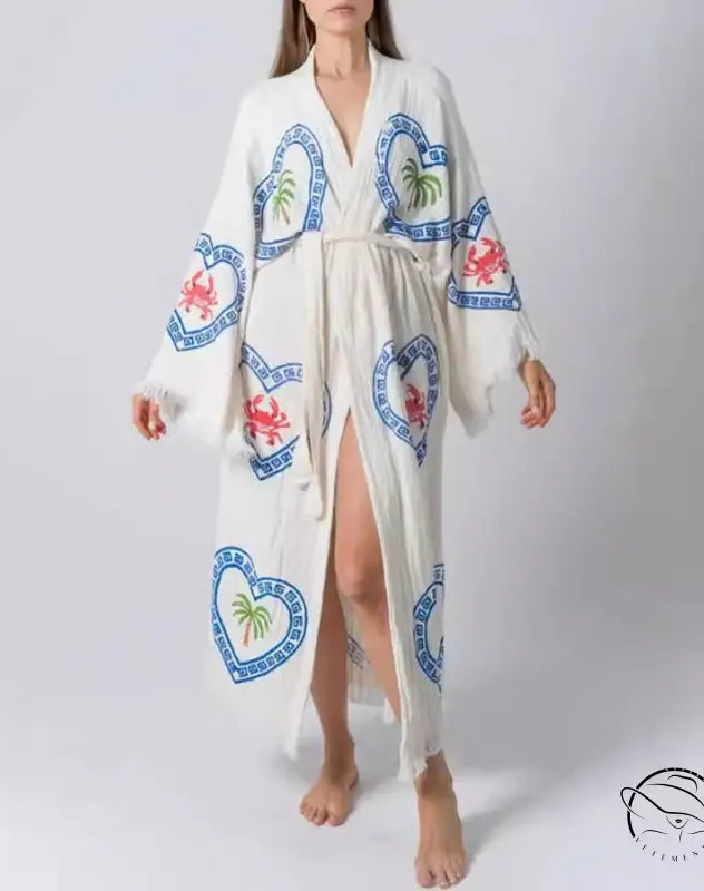 Loose positioning printed coat with white robe, blue hearts, green palm tree, red crab