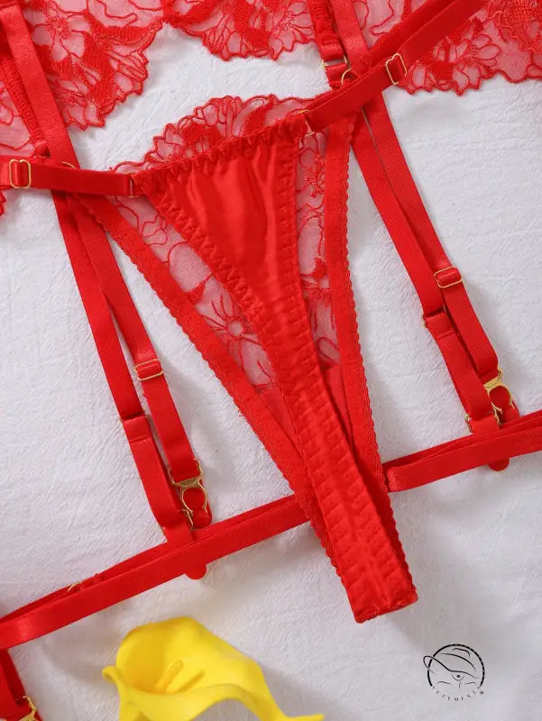 Red lace embroidery lingerie set with steel ring push-up design