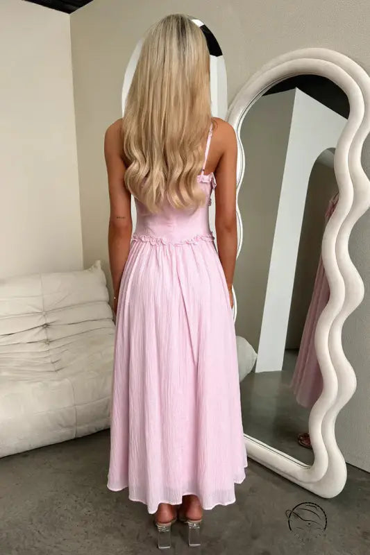 Pink elegant loose dress with bow hair accessory