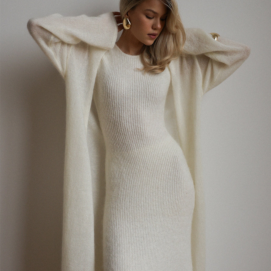 Cream-colored ribbed knitted cardigan sleeveless dress with puffed sleeves