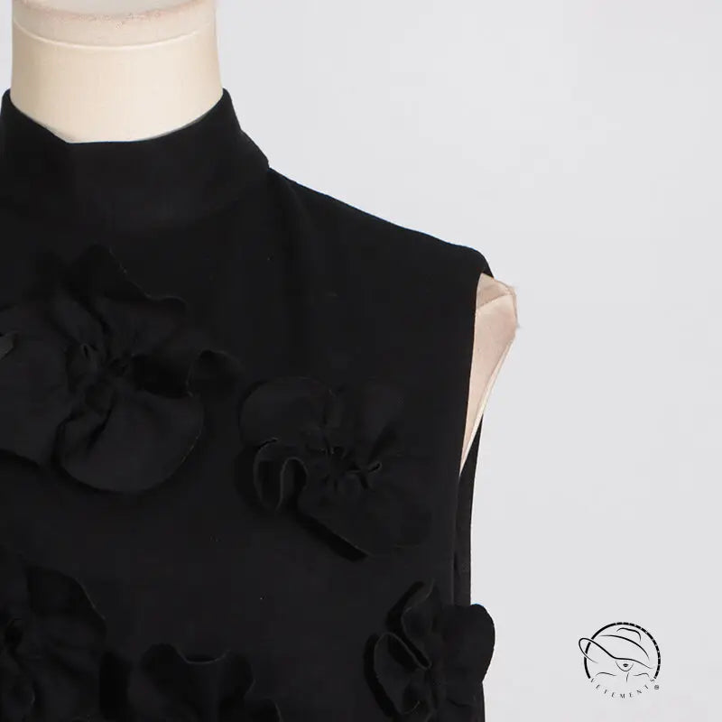 Retro socialite sleeveless floral dress with tie bow design