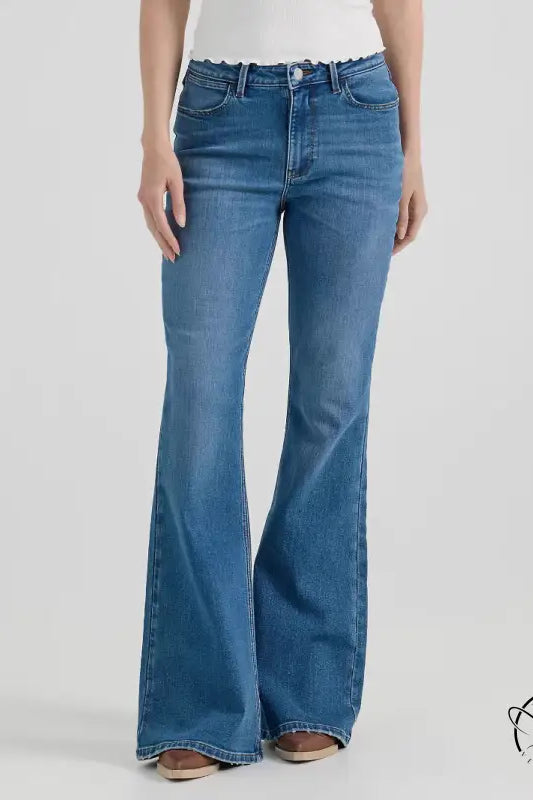 Comfy embroidered micro stretch jeans in medium-wash flared high-rise style