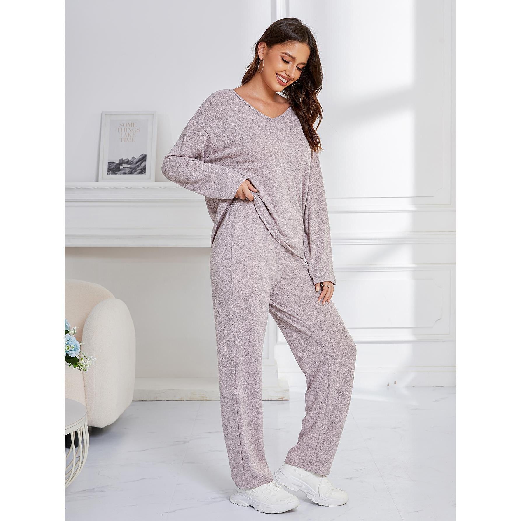 Light purple textured knit loungewear set with V-neck top and wide-leg pants for winter outerwear loose sports casual style