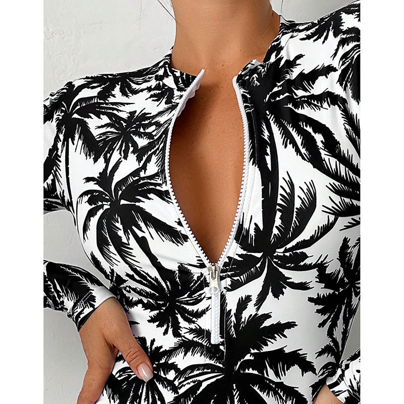 Palm tree patterned long sleeve swimsuit with zipper for fashionable conservativ beachwear
