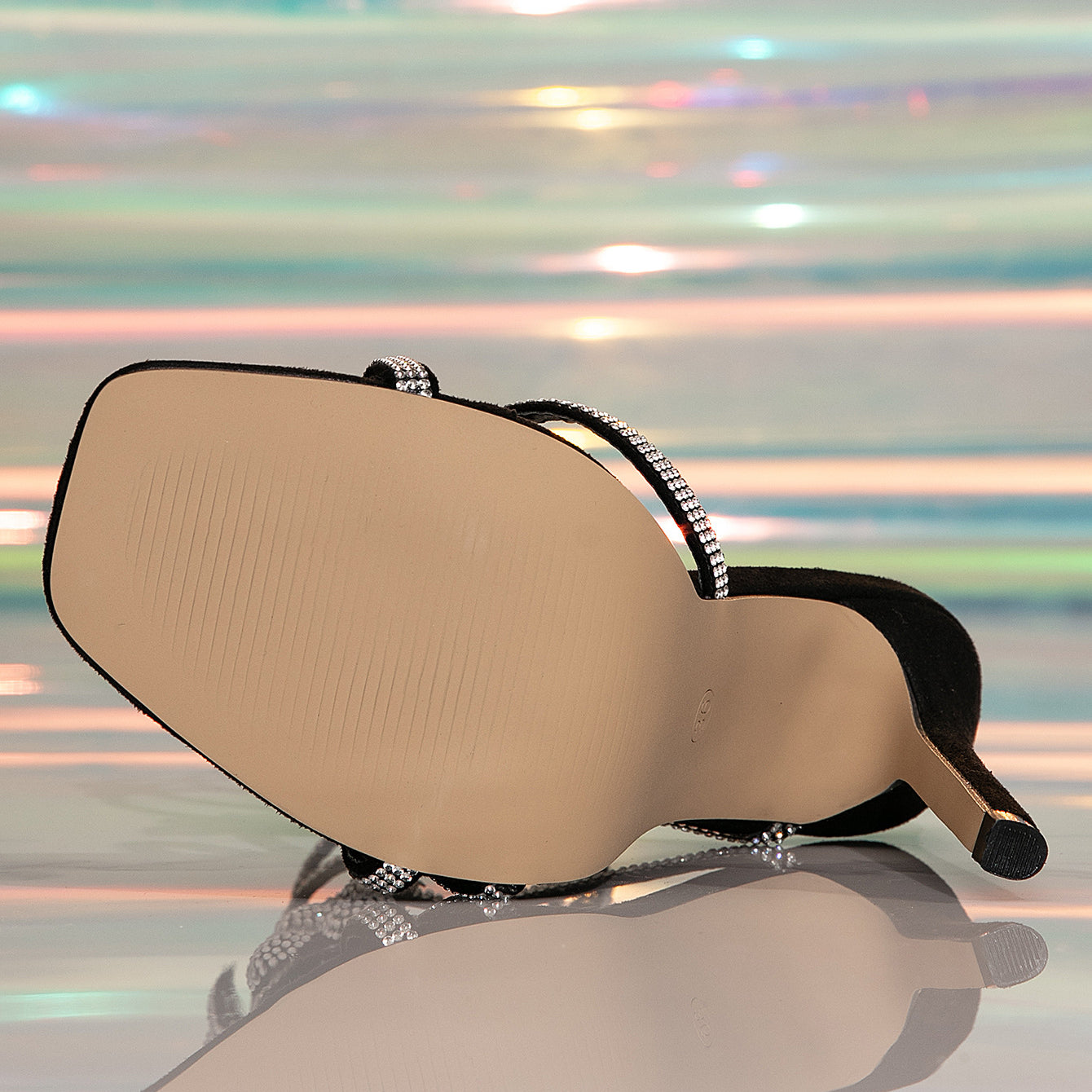 Langry fashion black and white Nike Air Max 90 sneakers with mesh upper and rubber sole