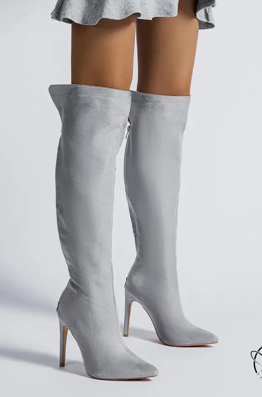 Gray thigh-high stiletto boots in langry fashion over-the-knee style