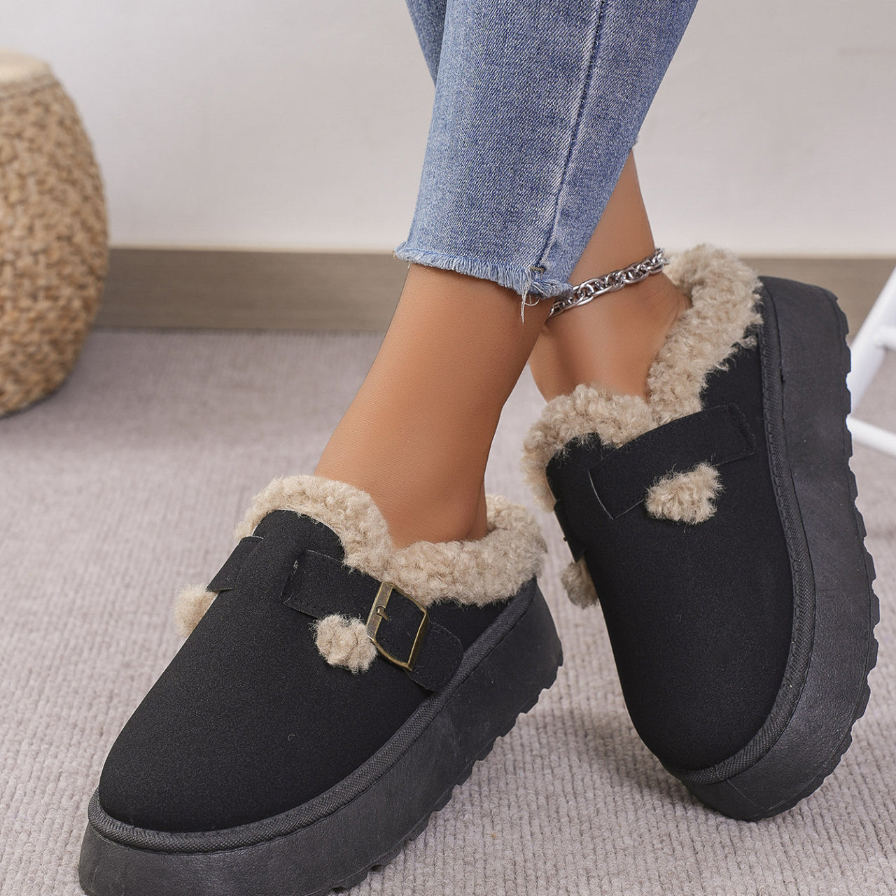 Black platform clogs with faux fur trim for stylish casual thermal cotton slippers