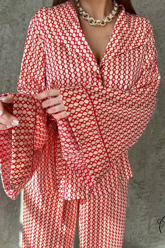 Red and white patterned long-sleeved casual comfortable homewear with gold chain necklace