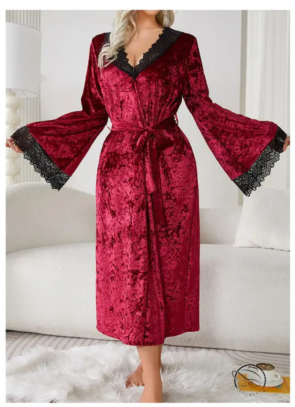 Lengthened bathrobe in deep red velvet with black lace trim, lace light luxury home wear