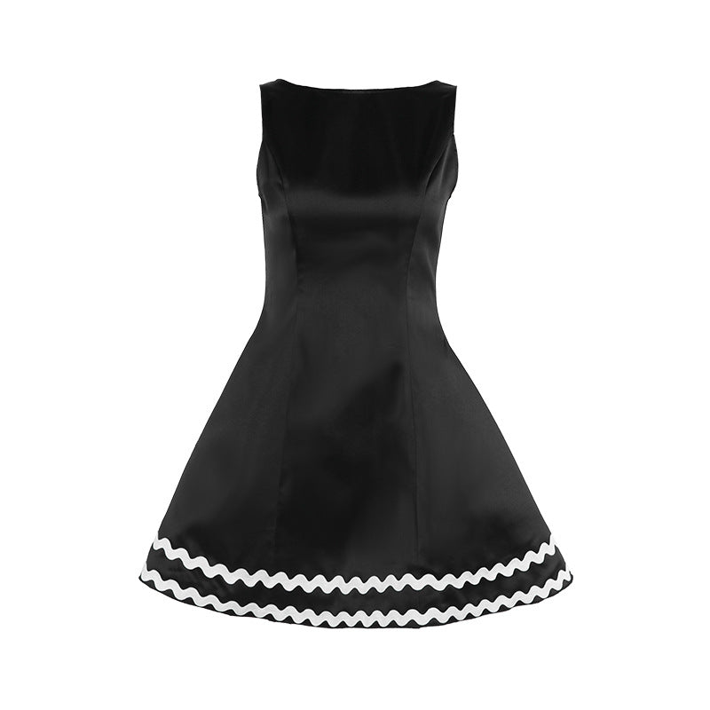 Elegant sleeveless black line dress with white wavy trim for fashionable summer women