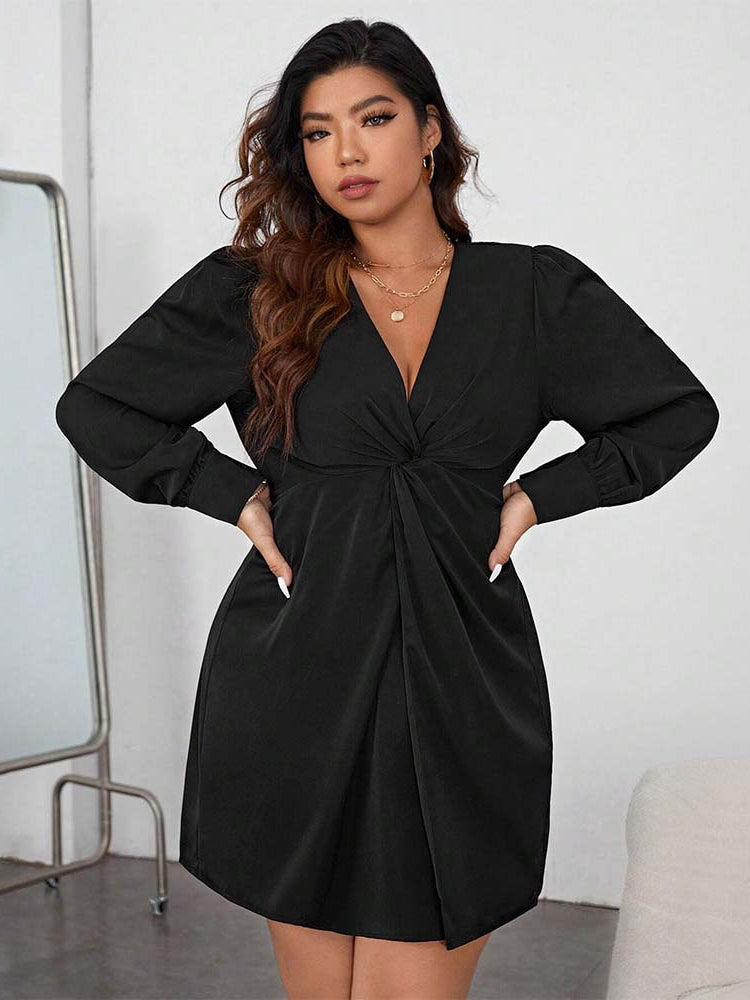 Plus-size black long-sleeved Elegant Winter High Sense Dress with V-neck and twisted front