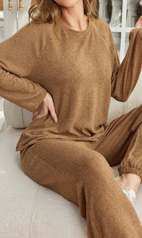 Woman in autumn winter long sleeves two piece set with ankle tied trousers