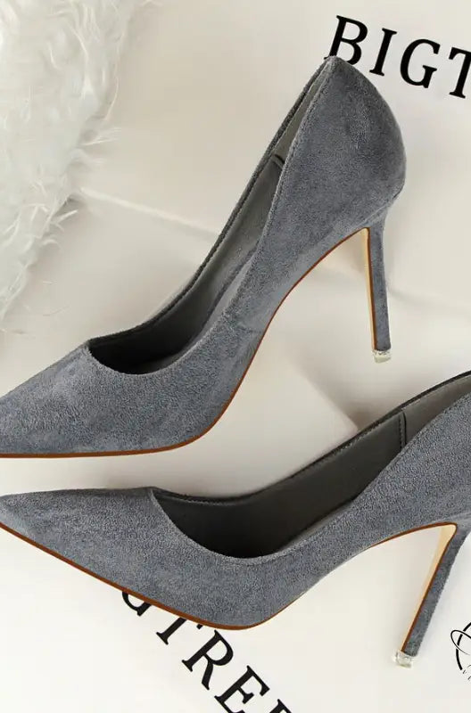Gray suede simple stiletto high heel pumps with pointed toes