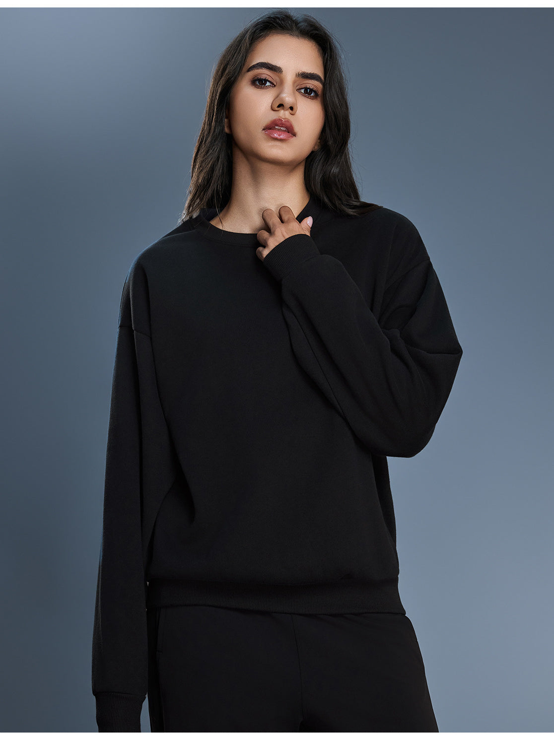 Black long sleeve casual cotton blend crew neck pullover hoodie