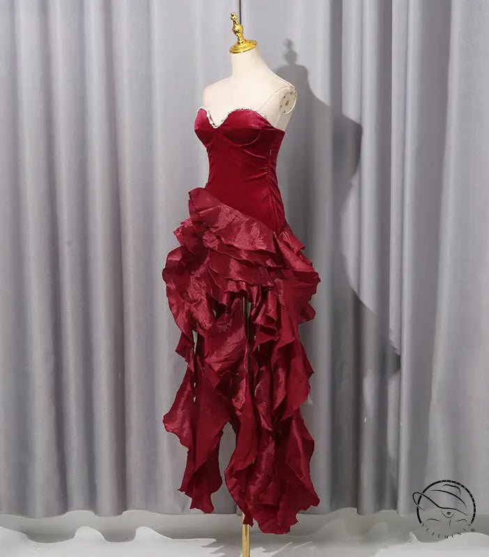 Enchanting red ruffled short evening dress in langry fashion ملابس