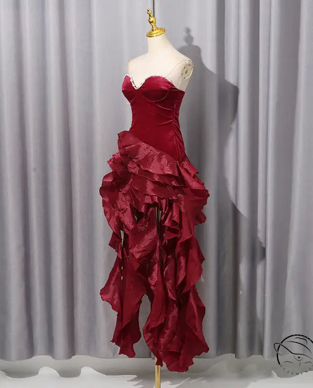 Enchanting red ruffled short evening dress in langry fashion ملابس