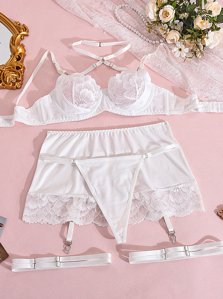 Sao Three Point Teasing white lace lingerie with floral embroidery