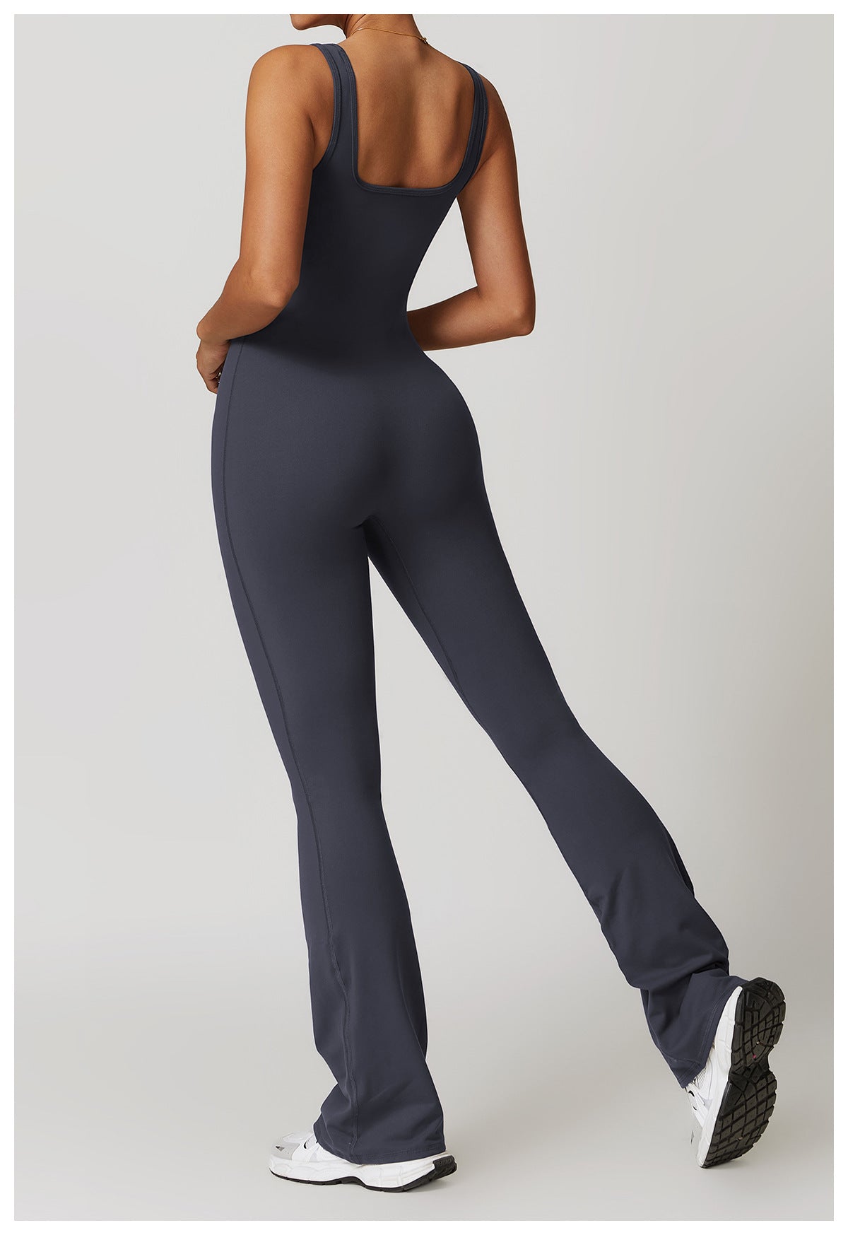 Dark gray flared yoga pants and matching tank top from the Langry fashion collection