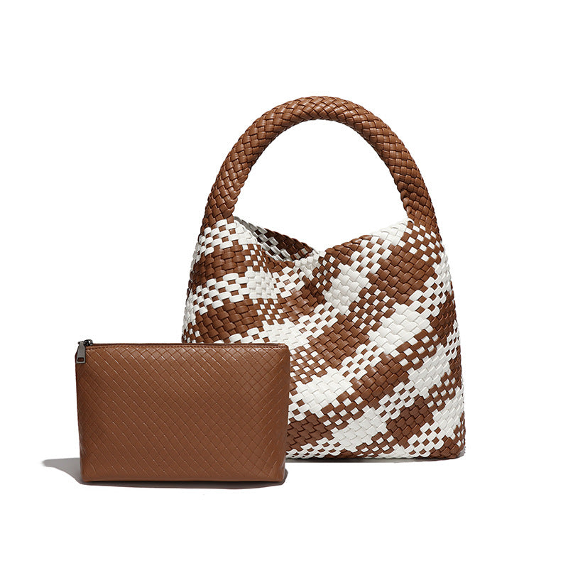 Woven brown and white hobo bag with matching pouch, a stylish addition to any ملابس collection