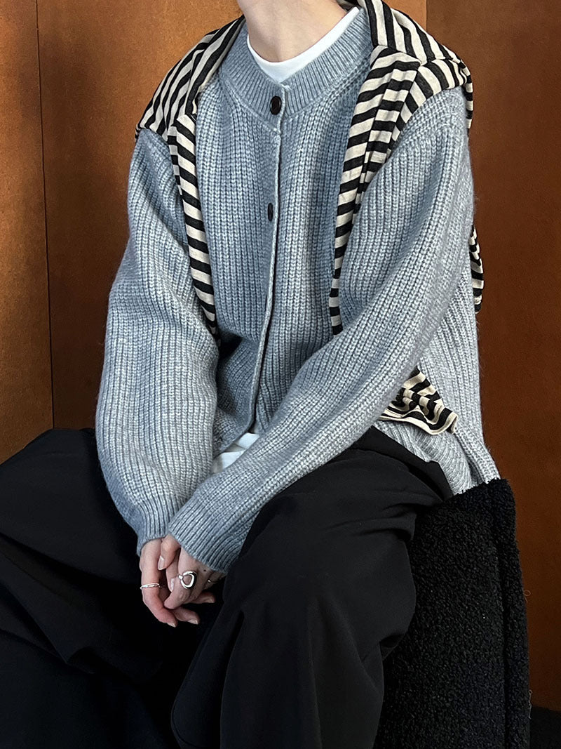 Gray knit cardigan with regular sleeves and striped scarf, perfect for fashion style