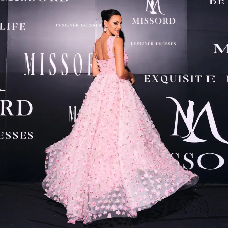 Elegant pink floral gown with square collar in sleeveless bohemian style